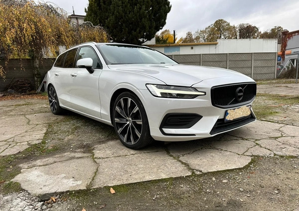 Volvo V60 cena 111900 przebieg: 113315, rok produkcji 2019 z Buk małe 154